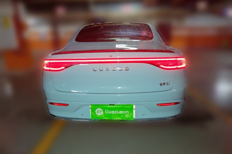 Used Hima Luxeed S7 2025 855 km Max Rear