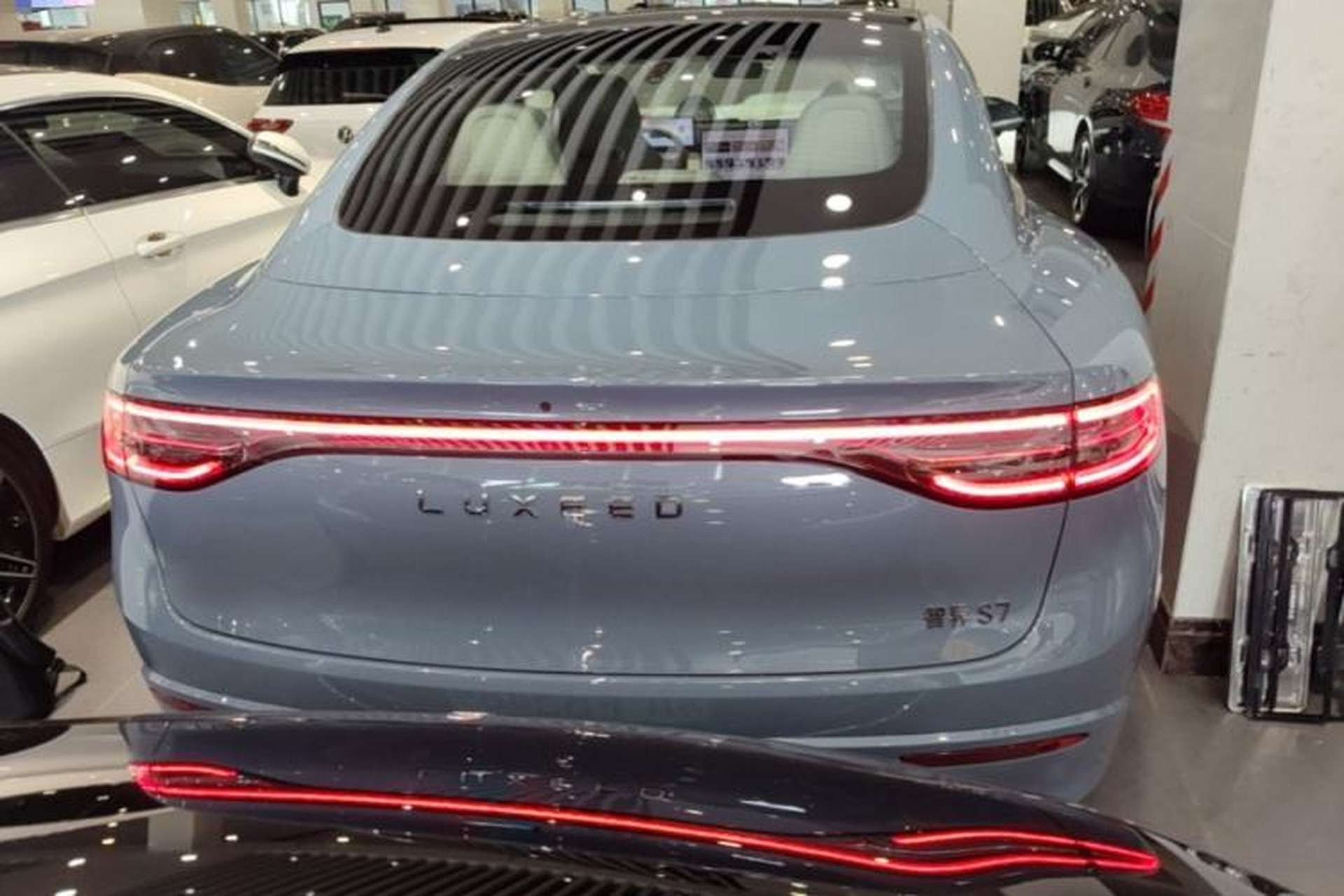 Used Hima Luxeed S7 2025 855 km Max Rear