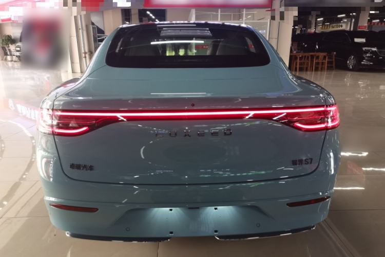 Used Hima Luxeed S7 2025 785 km Ultra Rear