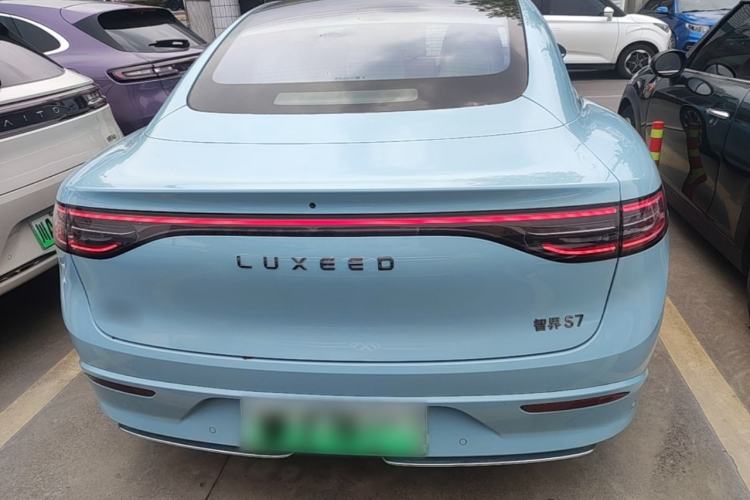 Used Hima Luxeed S7 2025 855 km Max Rear