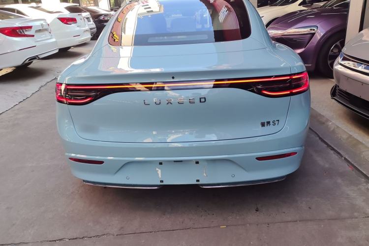 Used Hima Luxeed S7 2025 785 km Ultra Rear
