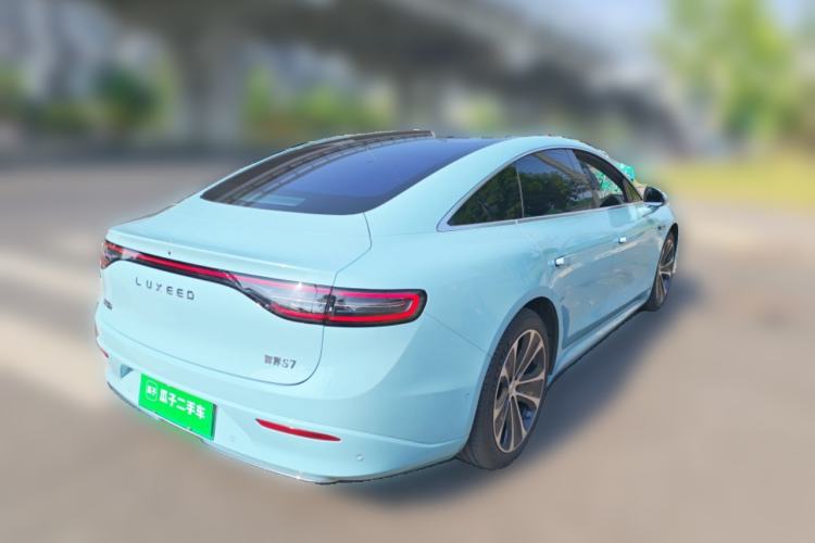 Used Hima Luxeed S7 2025 705 km Max Rear Right 45 Deg