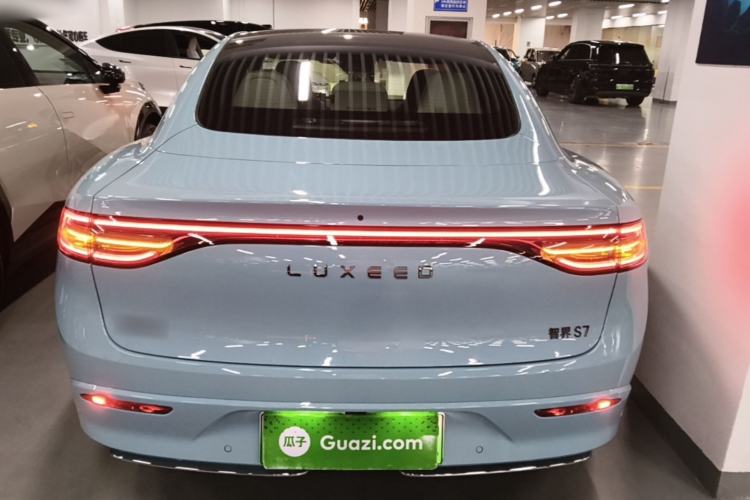 Used Hima Luxeed S7 2025 785 km Ultra Rear