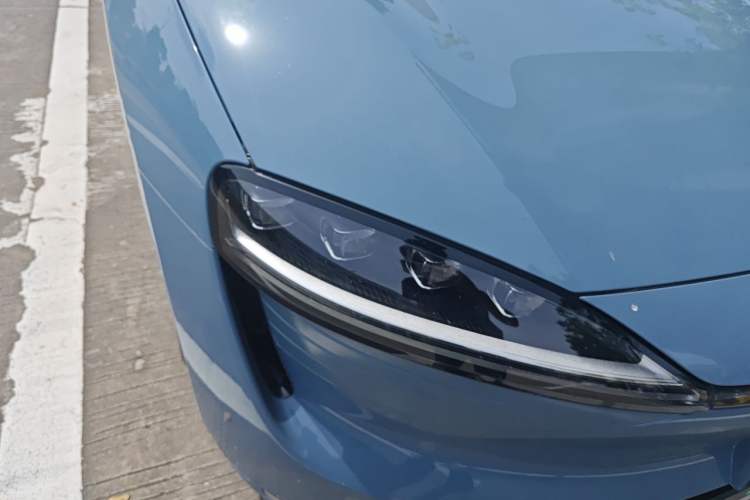 Used Hima Luxeed S7 2025 705 km Pro Right Front Headlight