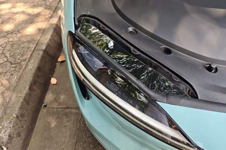 Used Hima Luxeed S7 2025 705 km Max Right Front Headlight