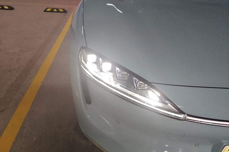 Used Hima Luxeed S7 2025 855 km Max Right Front Headlight