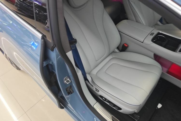 Used Hima Luxeed S7 2025 855 km Max Right Front Seat