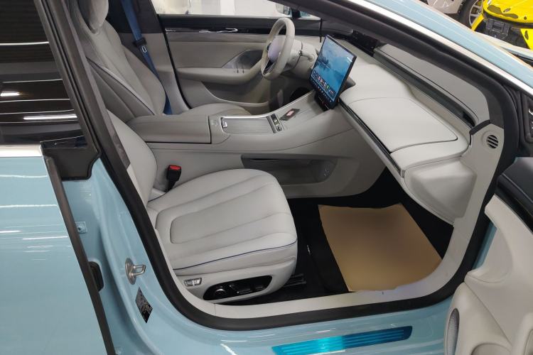 Used Hima Luxeed S7 2025 785 km Ultra Right Front Seat