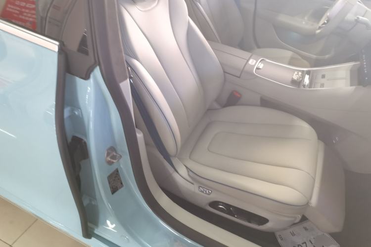Used Hima Luxeed S7 2025 785 km Ultra Right Front Seat
