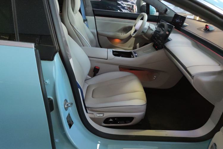 Used Hima Luxeed S7 2025 785 km Ultra Right Front Seat