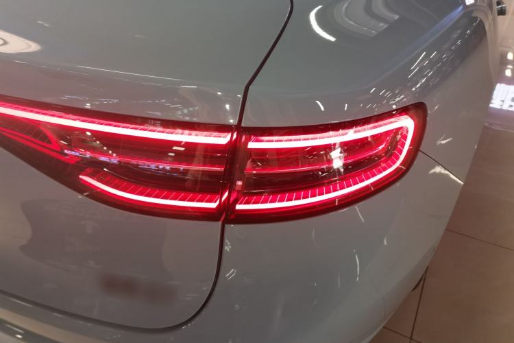 Used Hima Luxeed S7 2025 785 km Ultra Right Rear Taillight