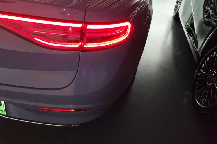 Used Hima Luxeed S7 2025 705 km Pro Right Rear Taillight
