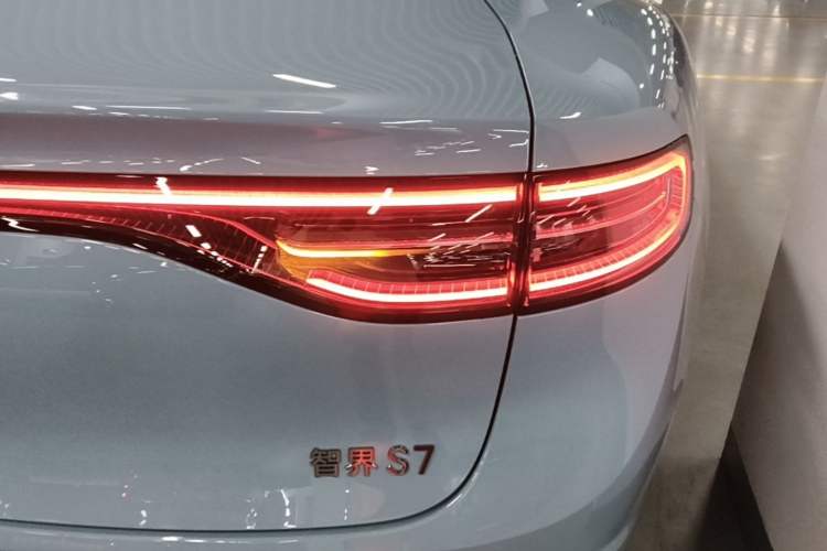 Used Hima Luxeed S7 2025 785 km Ultra Right Rear Taillight