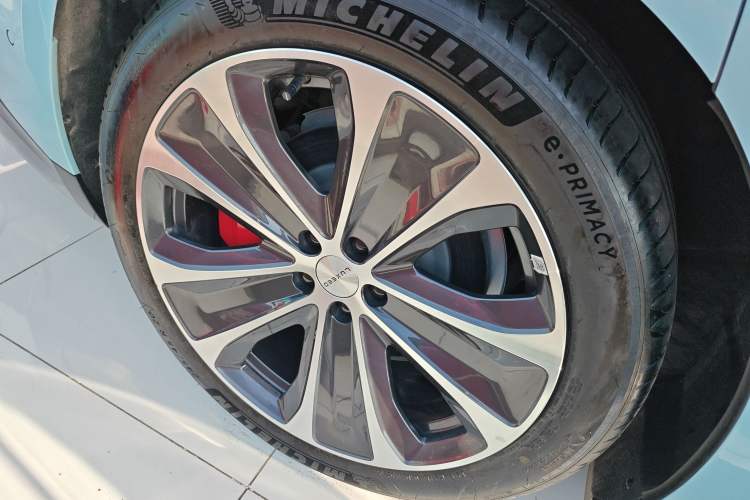 Used Hima Luxeed S7 2025 785 km Ultra Right Rear Wheel Hub