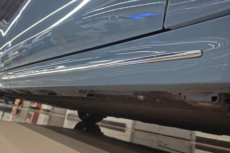 Used Hima Luxeed S7 2025 855 km Max Right Side Sill