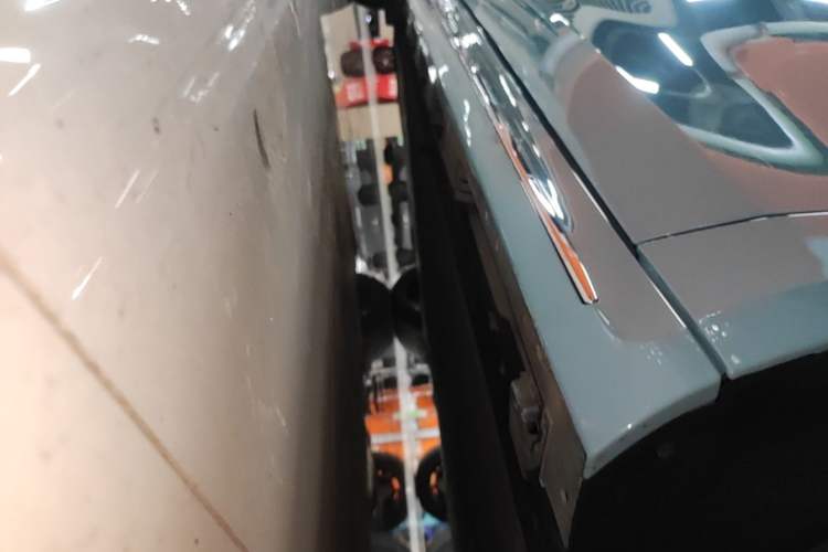Used Hima Luxeed S7 2025 785 km Ultra Right Side Sill