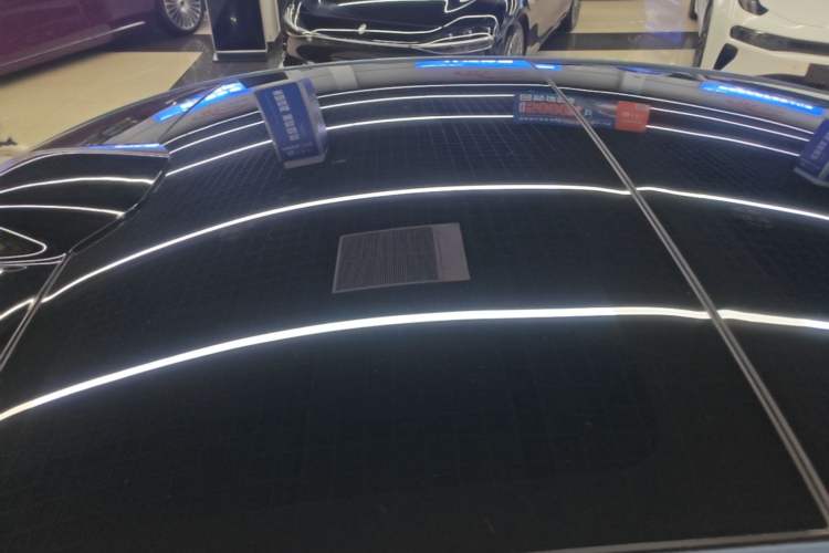 Used Hima Luxeed S7 2025 855 km Max Roof