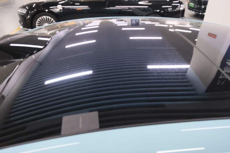 Used Hima Luxeed S7 2025 785 km Ultra Roof