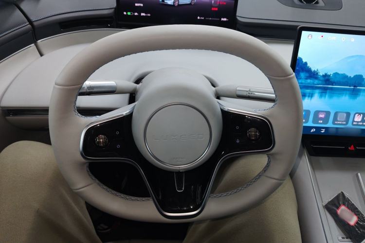 Used Hima Luxeed S7 2025 785 km Ultra Steering Wheel