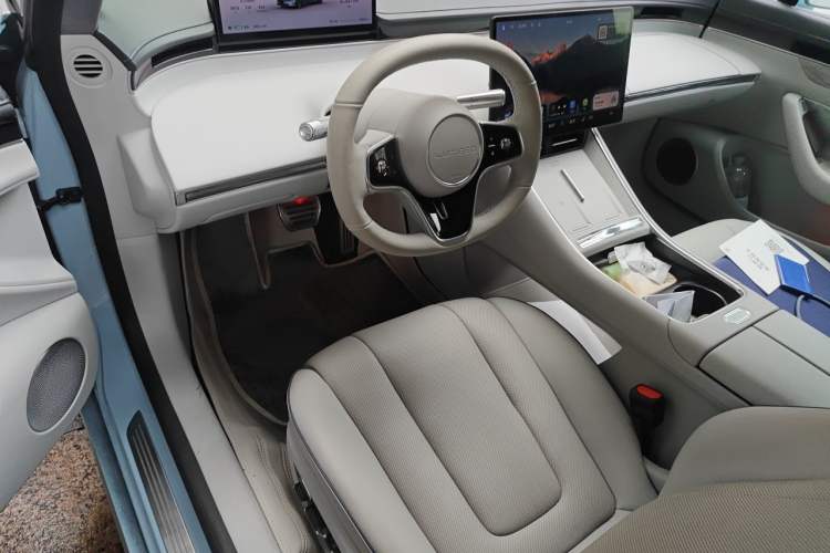 Used Hima Luxeed S7 2025 705 km Max Steering Wheel