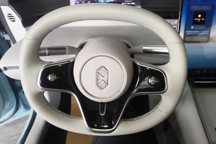 Used Hima Luxeed S7 2025 855 km Max Steering Wheel