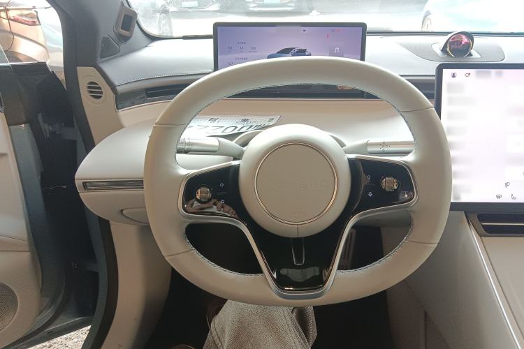 Used Hima Luxeed S7 2025 705 km Pro Steering Wheel