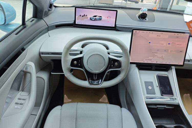 Used Hima Luxeed S7 2025 855 km Max Steering Wheel