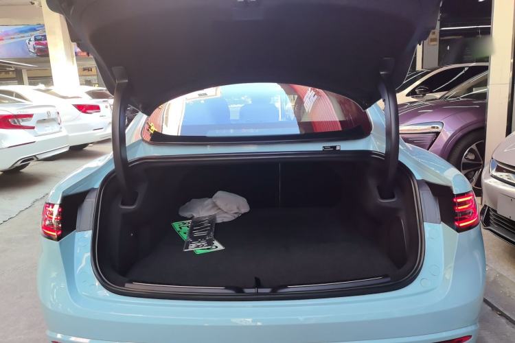 Used Hima Luxeed S7 2025 785 km Ultra Trunk