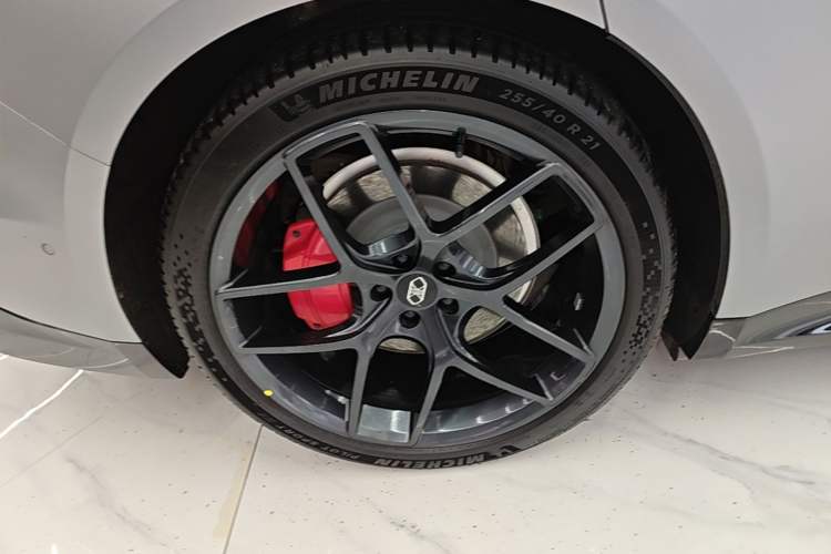 Used Hima Luxeed S7 2025 785 km Ultra Exterior 5