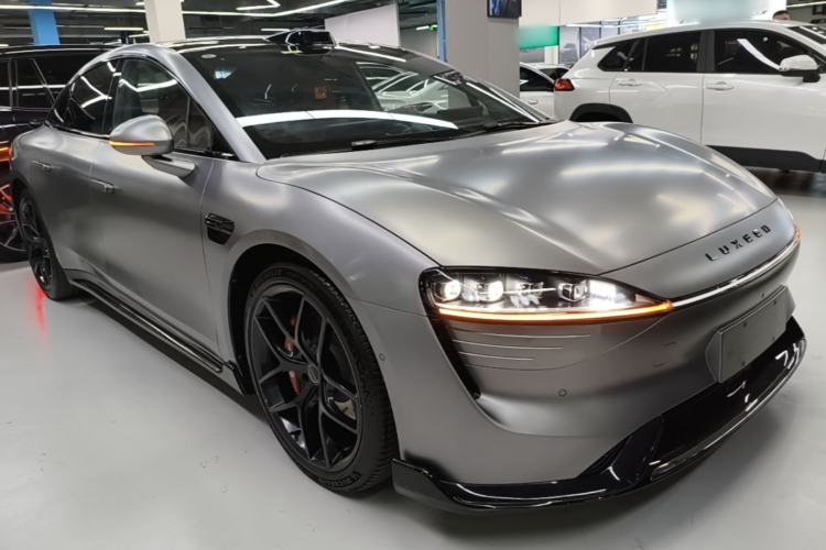 Used Hima Luxeed S7 2025 703km Ultra Sport Edition Front Right 45 Deg