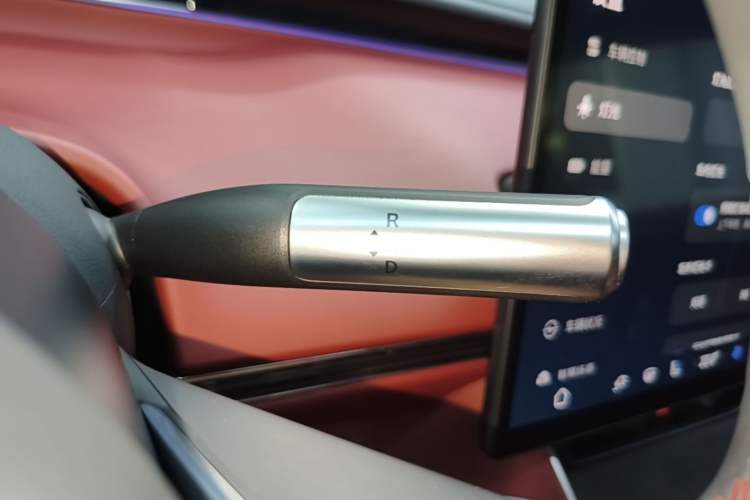 Used Hima Luxeed S7 2025 703km Ultra Sport Edition Gear Lever
