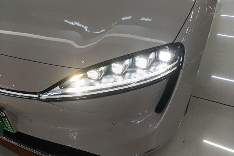 Used Hima Luxeed S7 2025 855 km Max Left Front Headlight