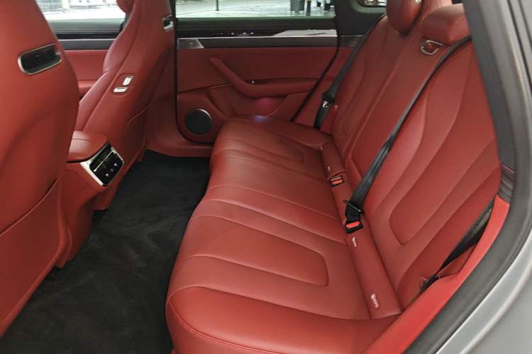 Used Hima Luxeed S7 2025 785 km Ultra Left Rear Seat