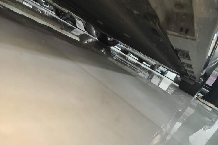 Used Hima Luxeed S7 2025 703km Ultra Sport Edition Left Side Sill