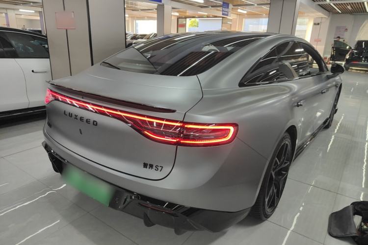 Used Hima Luxeed S7 2025 703km Ultra Sport Edition Rear Right 45 Deg