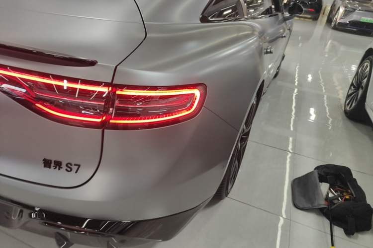 Used Hima Luxeed S7 2025 703km Ultra Sport Edition Right Rear Taillight