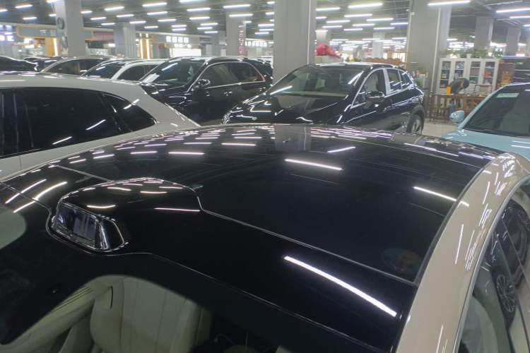 Used Hima Luxeed S7 2025 855 km Max Roof