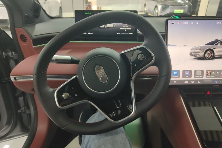 Used Hima Luxeed S7 2025 703km Ultra Sport Edition Steering Wheel