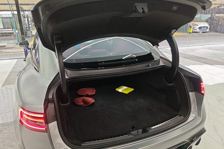 Used Hima Luxeed S7 2025 785 km Ultra Trunk