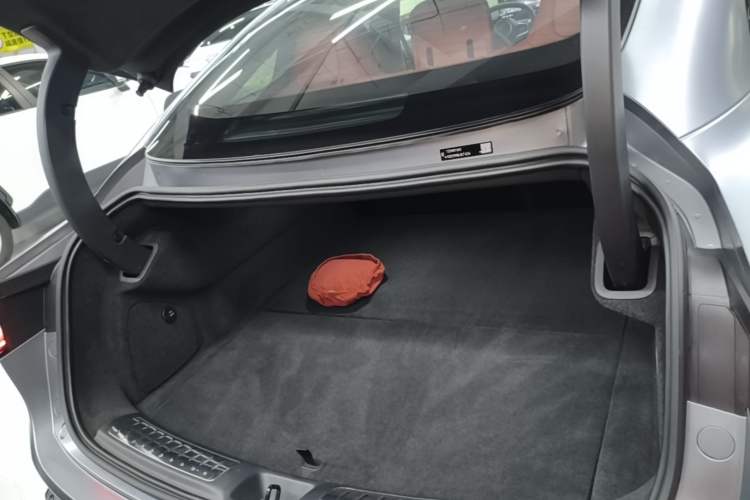 Used Hima Luxeed S7 2025 703km Ultra Sport Edition Trunk