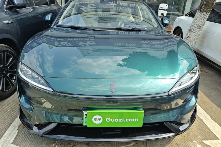 Used Hima Luxeed S7 2025 705 km Max Front