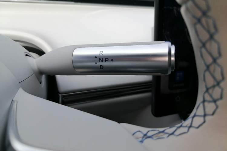 Used Hima Luxeed S7 2025 785 km Ultra Gear Lever
