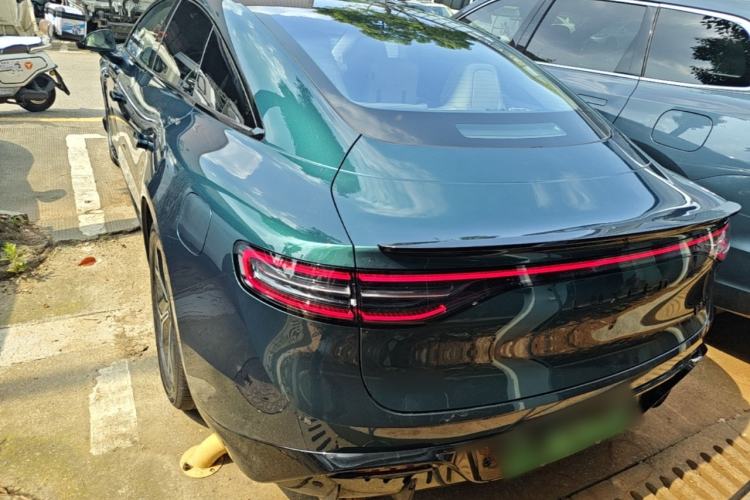Used Hima Luxeed S7 2025 705 km Max Rear
