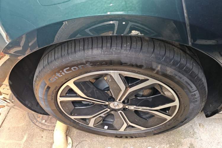 Used Hima Luxeed S7 2025 705 km Max Right Rear Wheel Hub