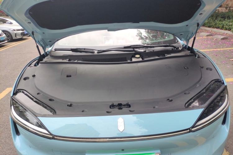 Used Hima Luxeed S7 2025 705 km Max Engine Bay