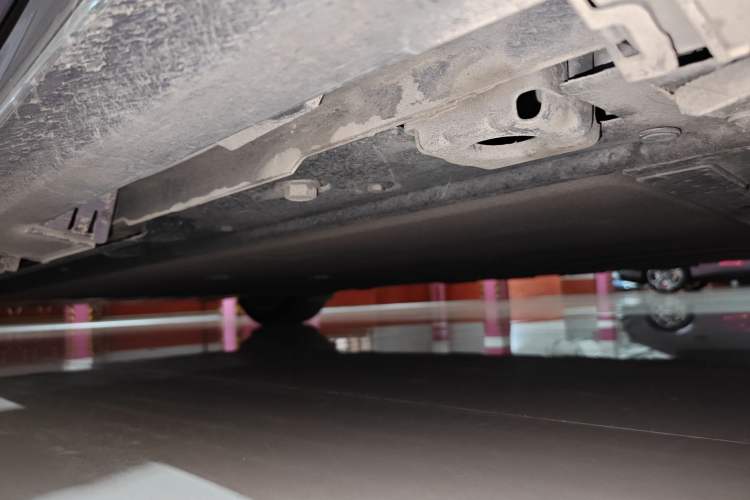 Used Hima Luxeed S7 2025 705 km Pro Chassis Front Right
