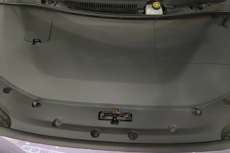 Used Hima Luxeed S7 2025 705 km Pro Engine Bay