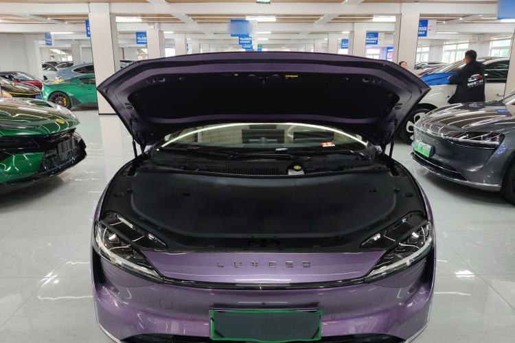 Used Hima Luxeed S7 2025 785 km Ultra Engine Bay