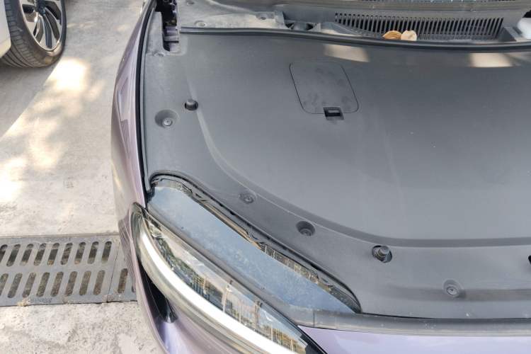 Used Hima Luxeed S7 2025 855 km Max Engine Bay Right