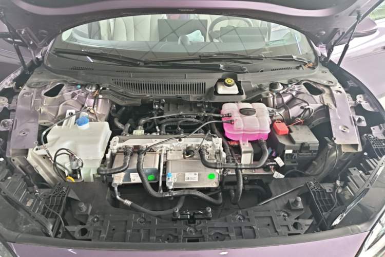 Used Hima Luxeed S7 2025 705 km Max Engine Bay